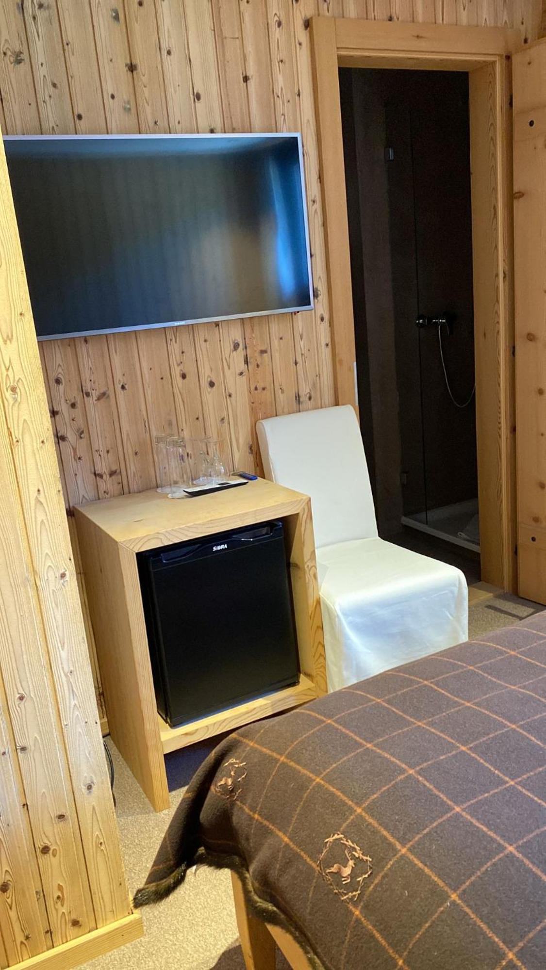 Hotel Sanetsch Gsteig エクステリア 写真