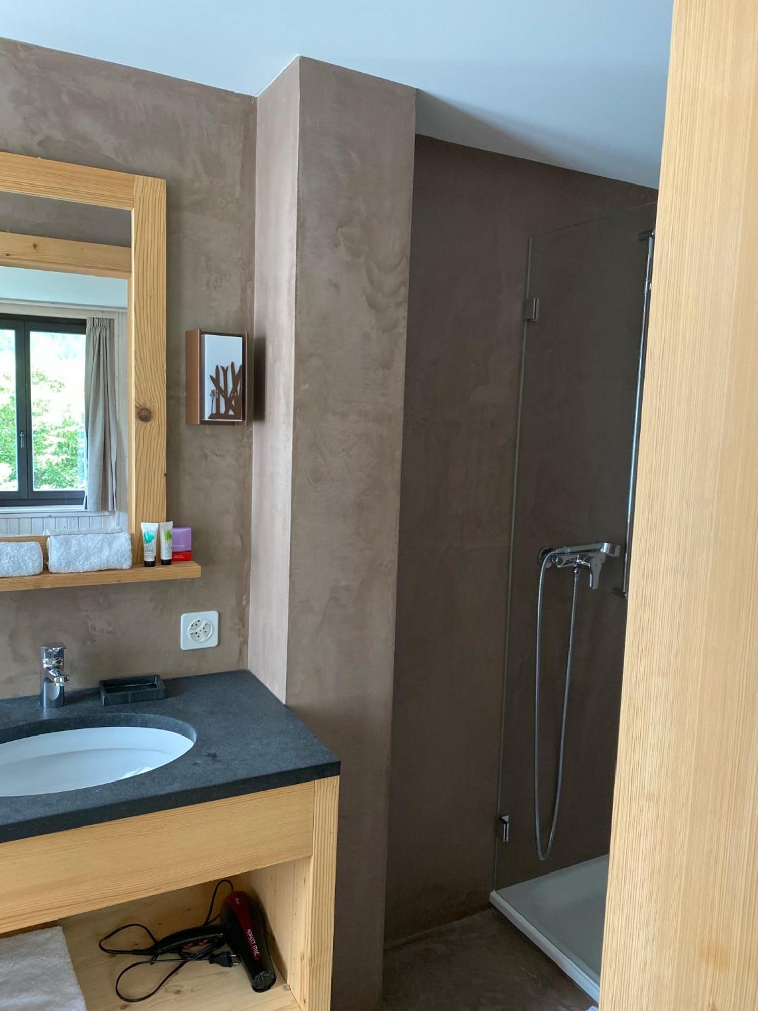 Hotel Sanetsch Gsteig エクステリア 写真